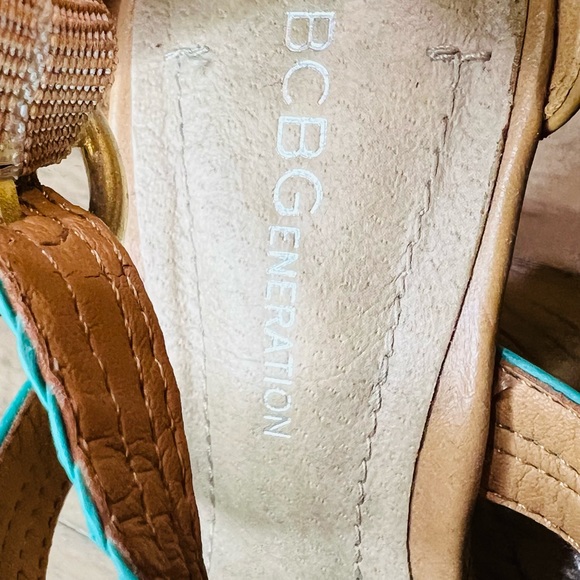 BCBG Heel Peep-toe, size 6.5 - Picture 3 of 6